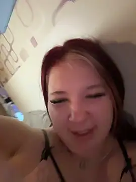 LittleChaosQueen webcam