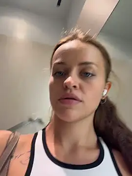 AngelinaTeller from StripChat is Freechat