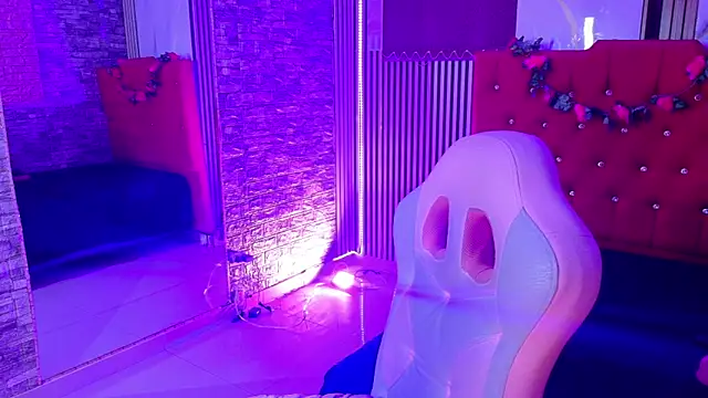 mia_hernnandez webcam