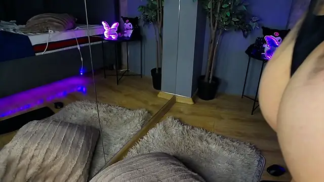 ScarlettJakobs webcam