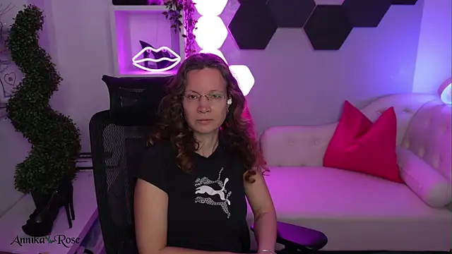 AnnikaRose webcam