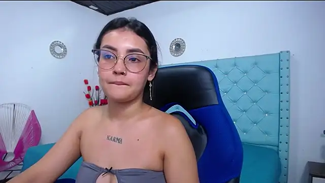 kathe-mills235 - Kathe-mills235's free webcam - UK Sex Cams