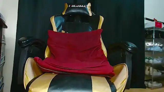 Yukikawaii from StripChat is Freechat