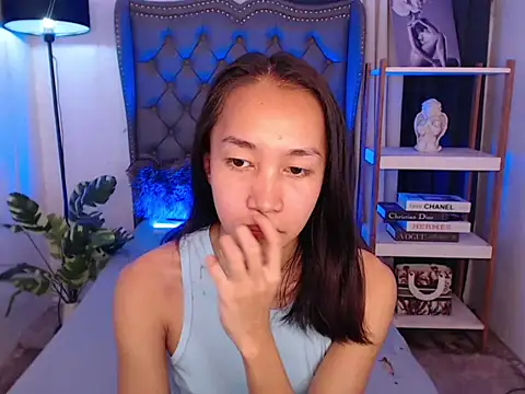 Sweet_kittyxx webcam