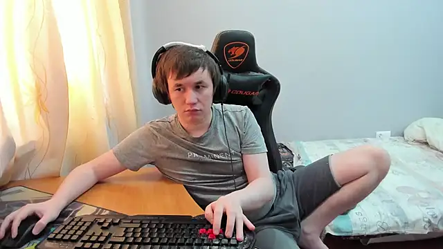 iliaskrislove - Iliaskrislove's free webcam - UK Sex Cams