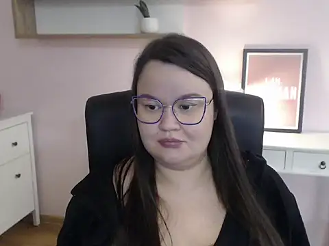 hollydancesoul - HollyDanceSoul's free webcam - UK Sex Cams