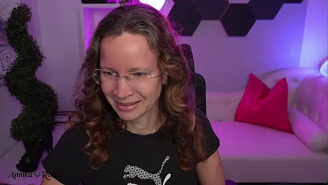 annikarose - AnnikaRose's free webcam - UK Sex Cams