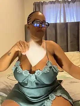 Saggy_areola95 webcam