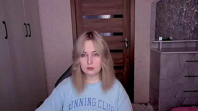 Kristy-Max webcam