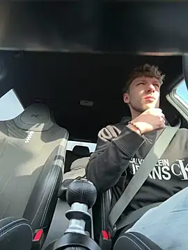 youngskinnyboy20 - YoungSkinnyBoy20's free webcam - UK Sex Cams