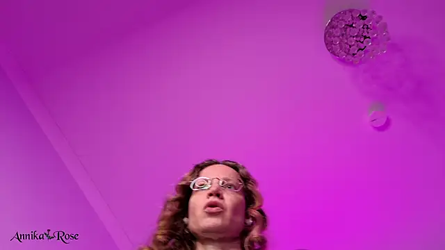 AnnikaRose webcam