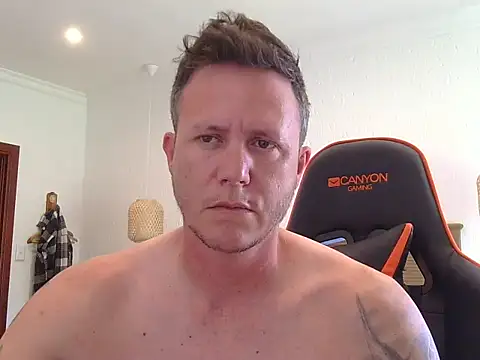 TroyDieselXXX webcam