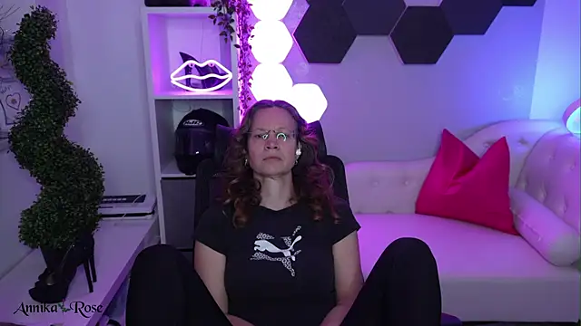 AnnikaRose webcam