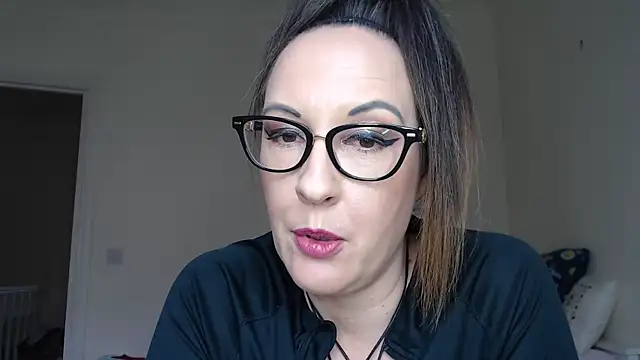 Humiliatrixxxx webcam