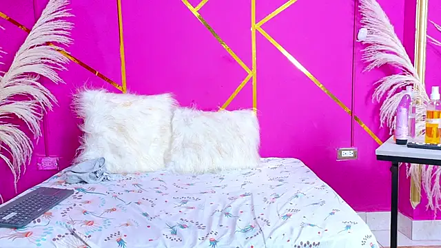 scarletdream5 webcam