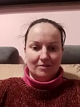 BustyLadyAlma webcam