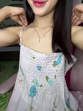 tina_04 - TiNa_04's free webcam - UK Sex Cams