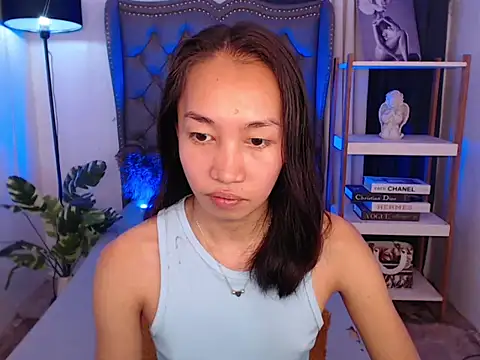 Sweet_kittyxx webcam