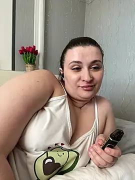 lipsi_vikki - Lipsi_vikki's free webcam - UK Sex Cams