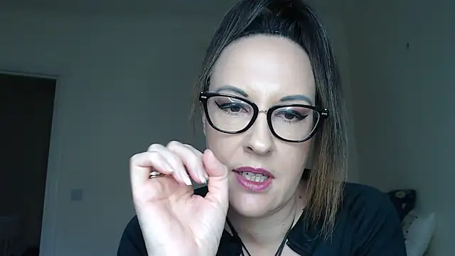 Humiliatrixxxx — Dangerously addictive. Prove your worth.