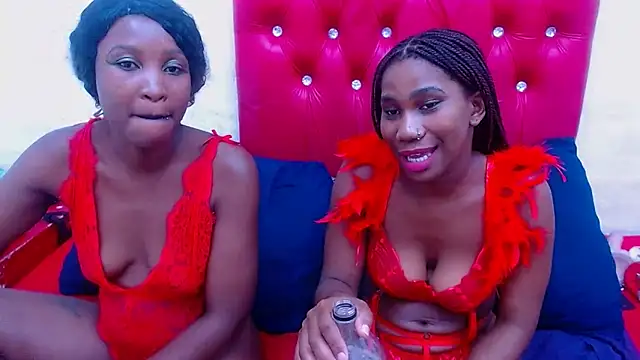 XSCARLETQUEENXX webcam