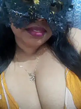 chubby_wife from StripChat is Freechat