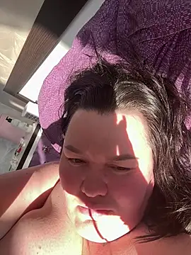 SunnyLeila2101 webcam