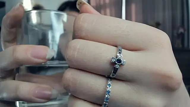 AvantgardAlone webcam