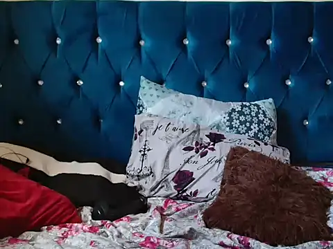 SexyDarkLadyXxx webcam