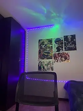 Webcam Model (Hinatamoon_)  is live.Free join now!