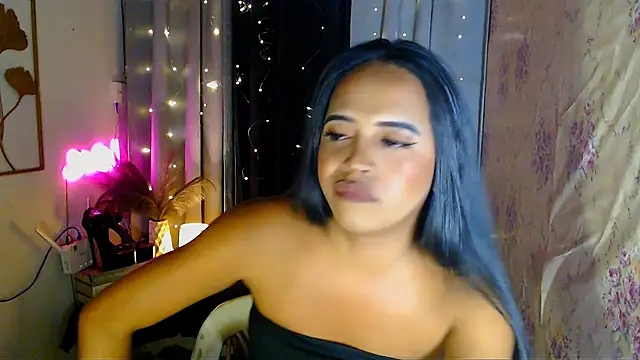 Lorainnelustts webcam