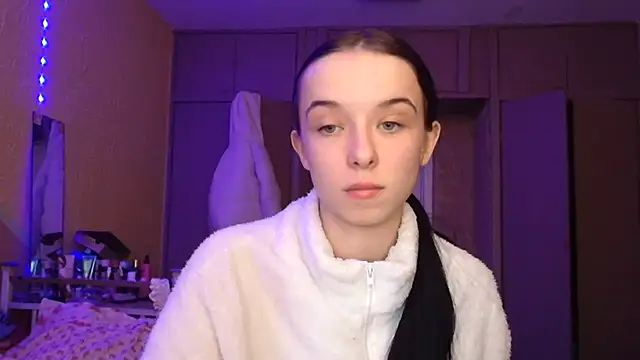 Emilia_Light webcam
