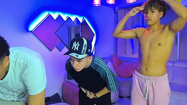 Houseofwarrios webcam