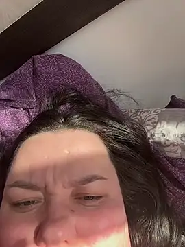 SunnyLeila2101 webcam