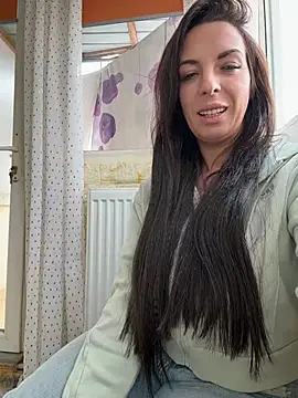 Almmaxxxx's Stripchat show and profile