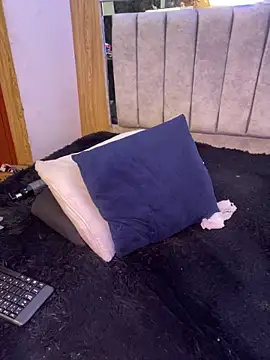 Webcam Model (kendall_flower)  is live.Free join now!