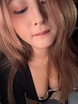 美女yuki_june在线直播