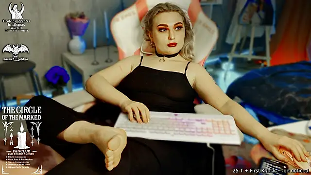 Wounded_Goddess_ webcam