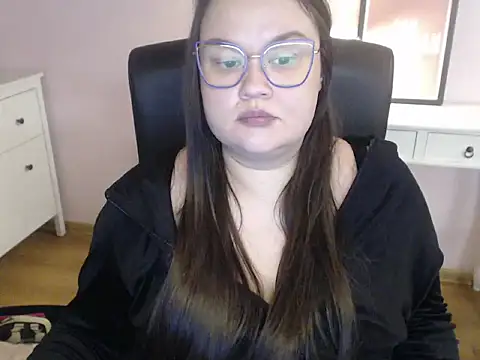 HollyDanceSoul webcam