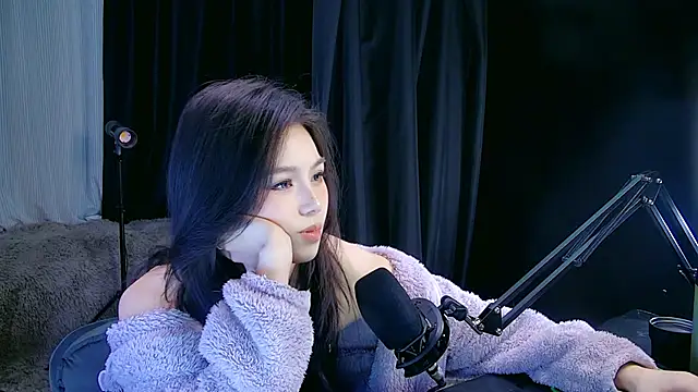 美女yoyo-o88在线直播