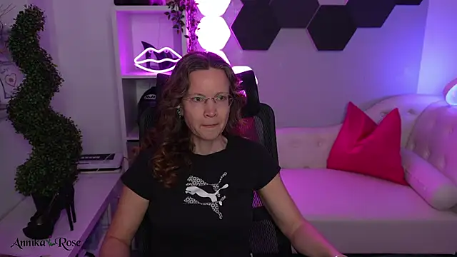 AnnikaRose webcam