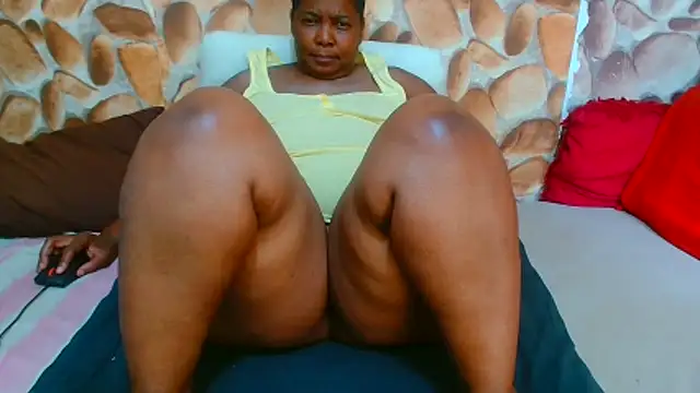 AfricanBigAssxx98 webcam