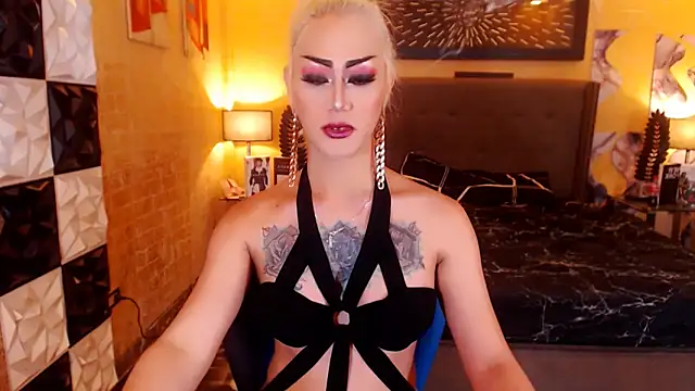 HorseCockDivine webcam