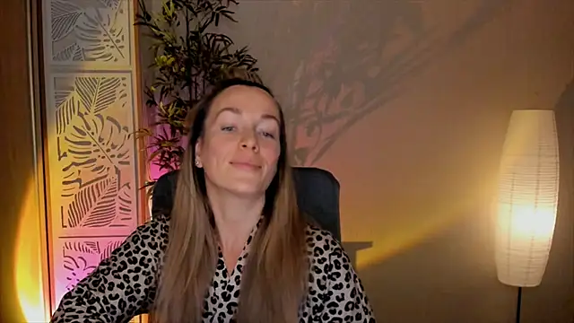 RebeccaMartinez webcam