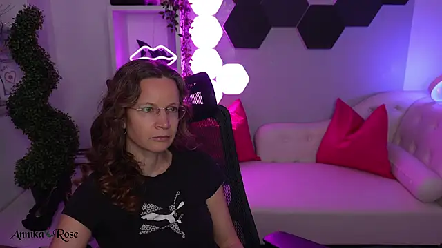 AnnikaRose webcam