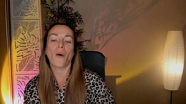 RebeccaMartinez webcam