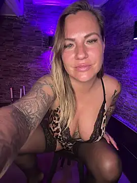 Kira_Knight20 webcam