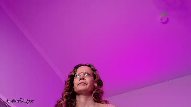 AnnikaRose webcam