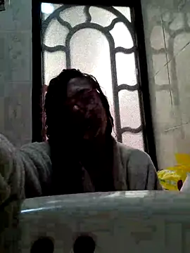 Scarlet_curly8a webcam