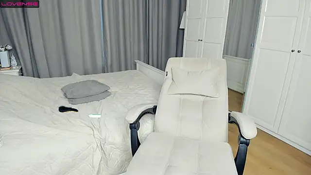 RoxanneComisky webcam